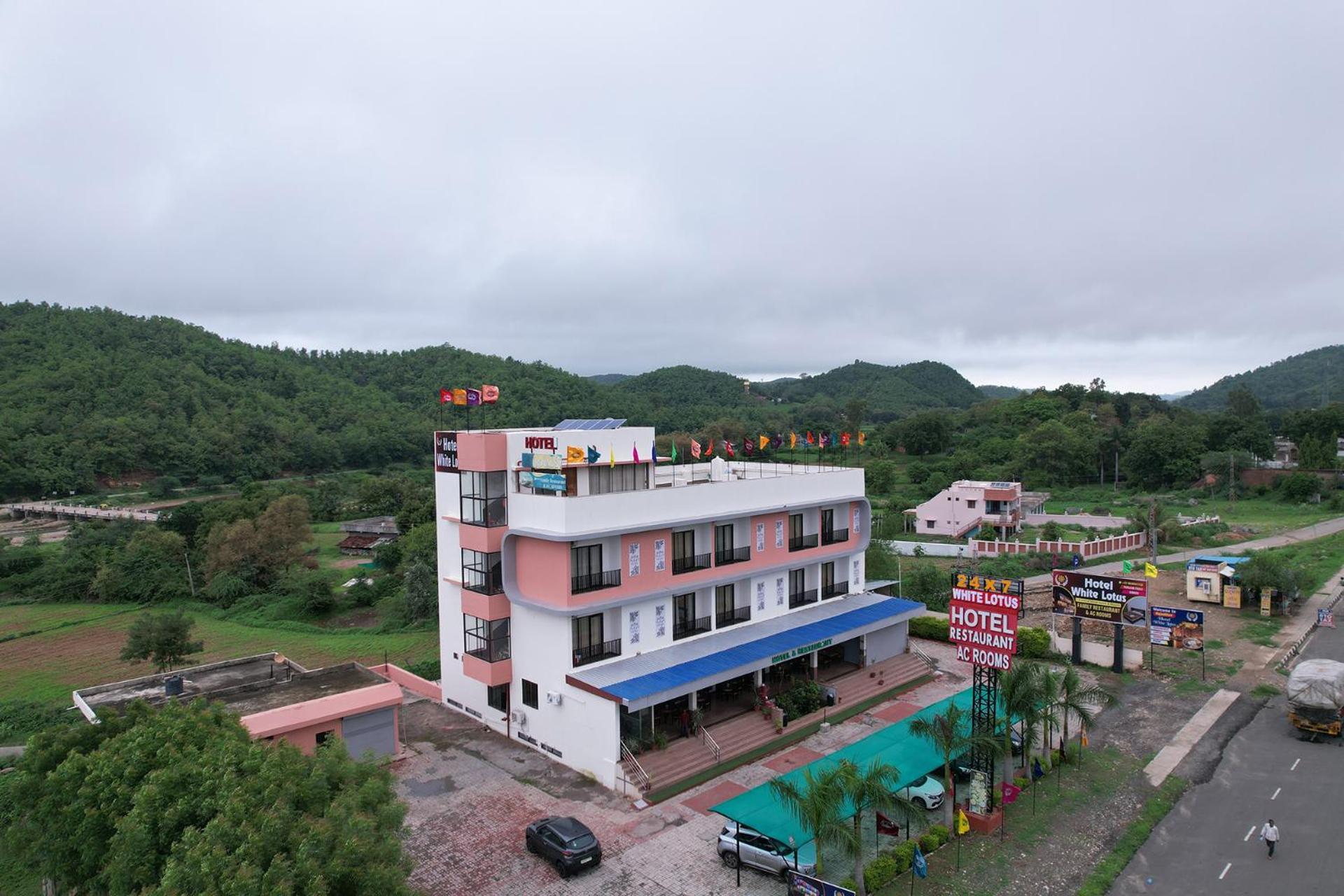 Hotel White Lotus Dungarpur Εξωτερικό φωτογραφία